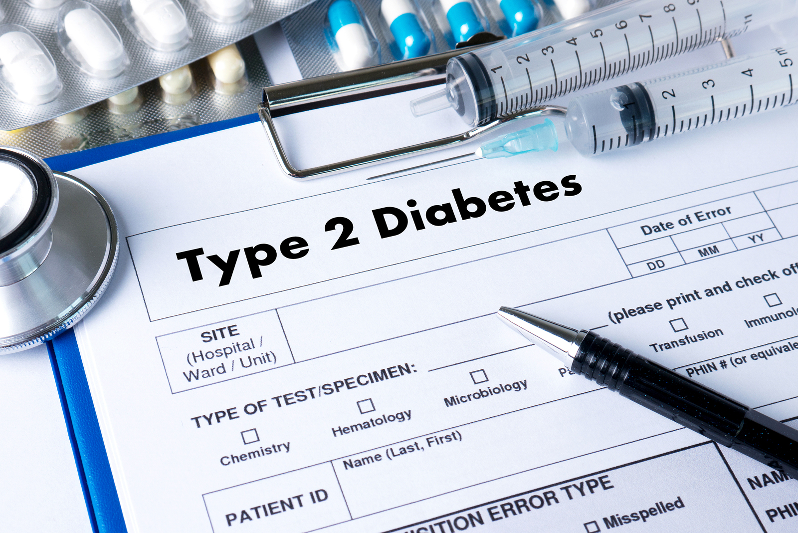 Varovné príznaky daného stavu sa môžu prejaviť hoci aj 20 rokov pred samotným určením diagnózy diabetes 2. typu