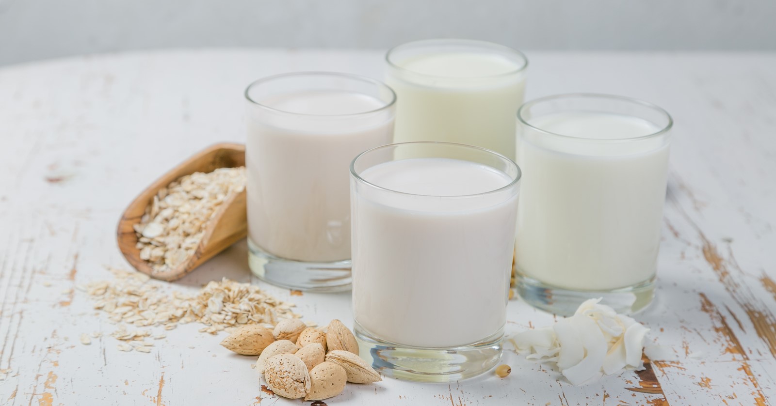 Namiesto kravského mlieka konzumujme rastlinné mlieko