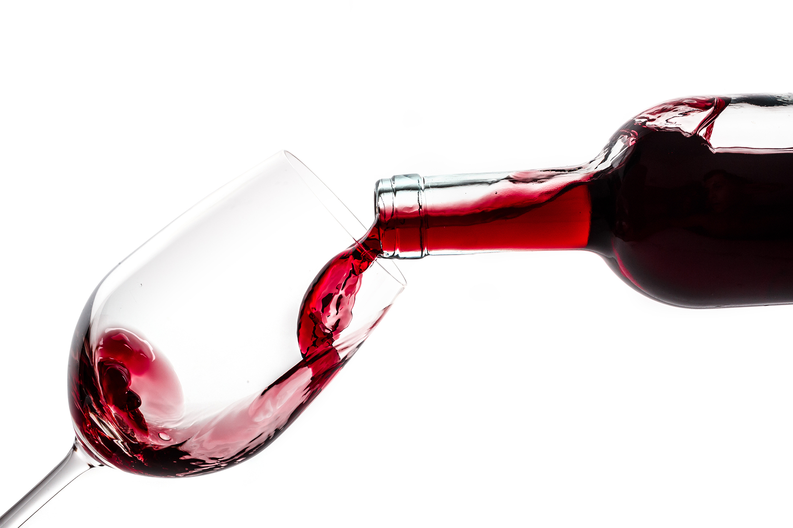 Príjem resveratrolu si môžeme zabezpečiť aj konzumáciou červeného vína