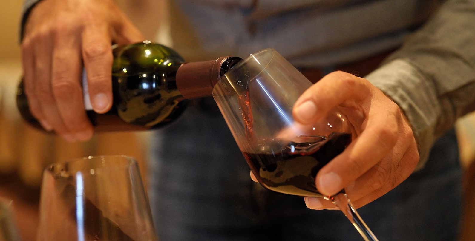 Červené víno obsahuje resveratrol chrániaci srdce